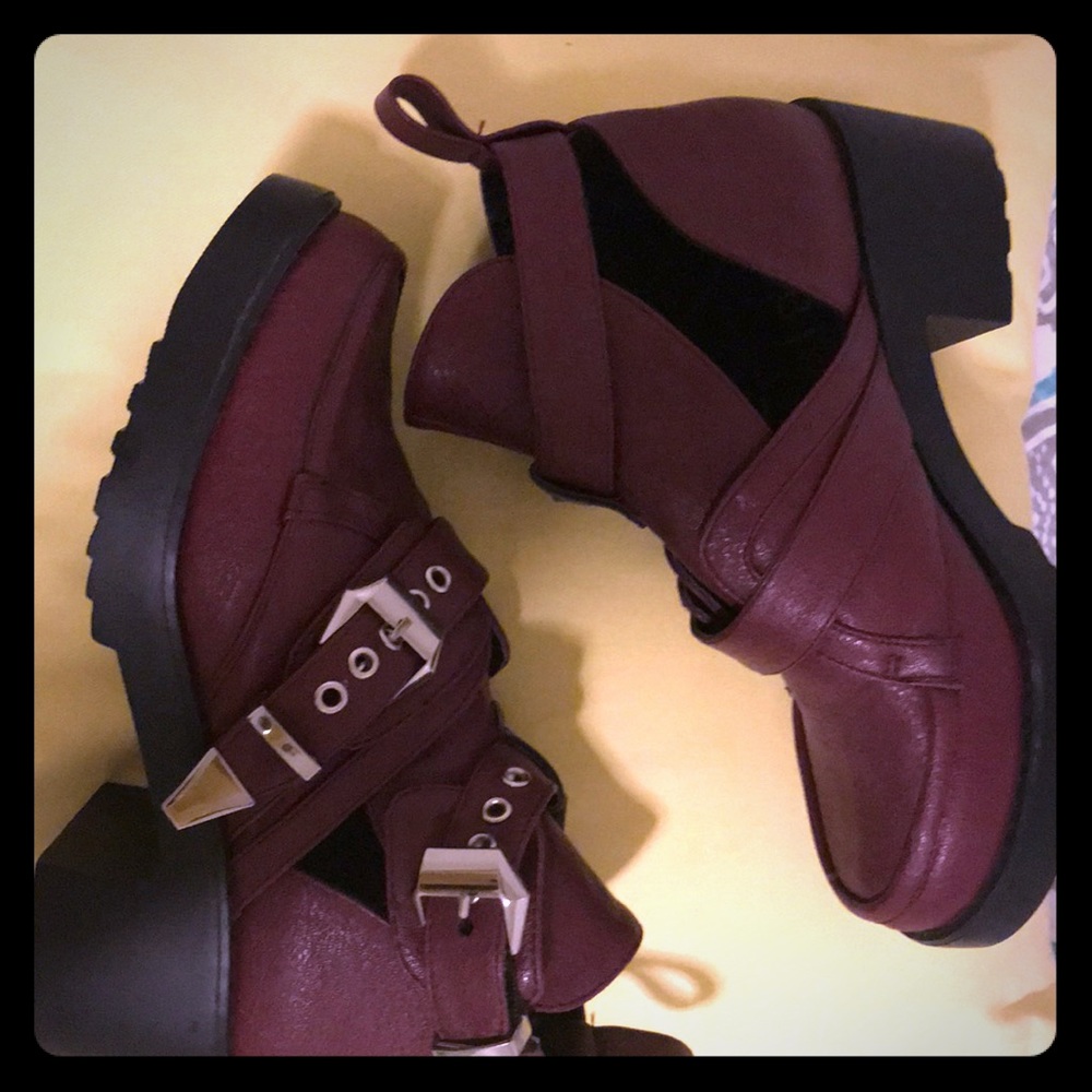 Brand new Burgundy booties from Tobi
